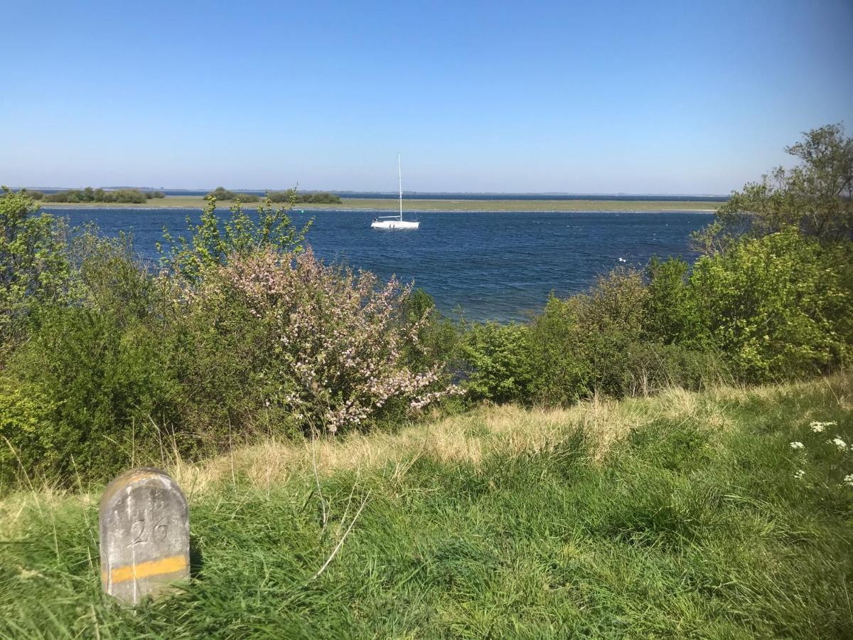 T Huuske Tuinappartement Met Fantastisch Uitzicht, Nabij Zee Zonnemaire Buitenkant foto